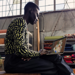 Apple MacBook Air 13" M3, Полуночный черный